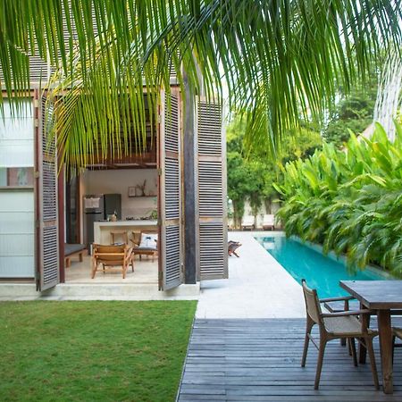 Villa Merbau ギリ・アイル エクステリア 写真